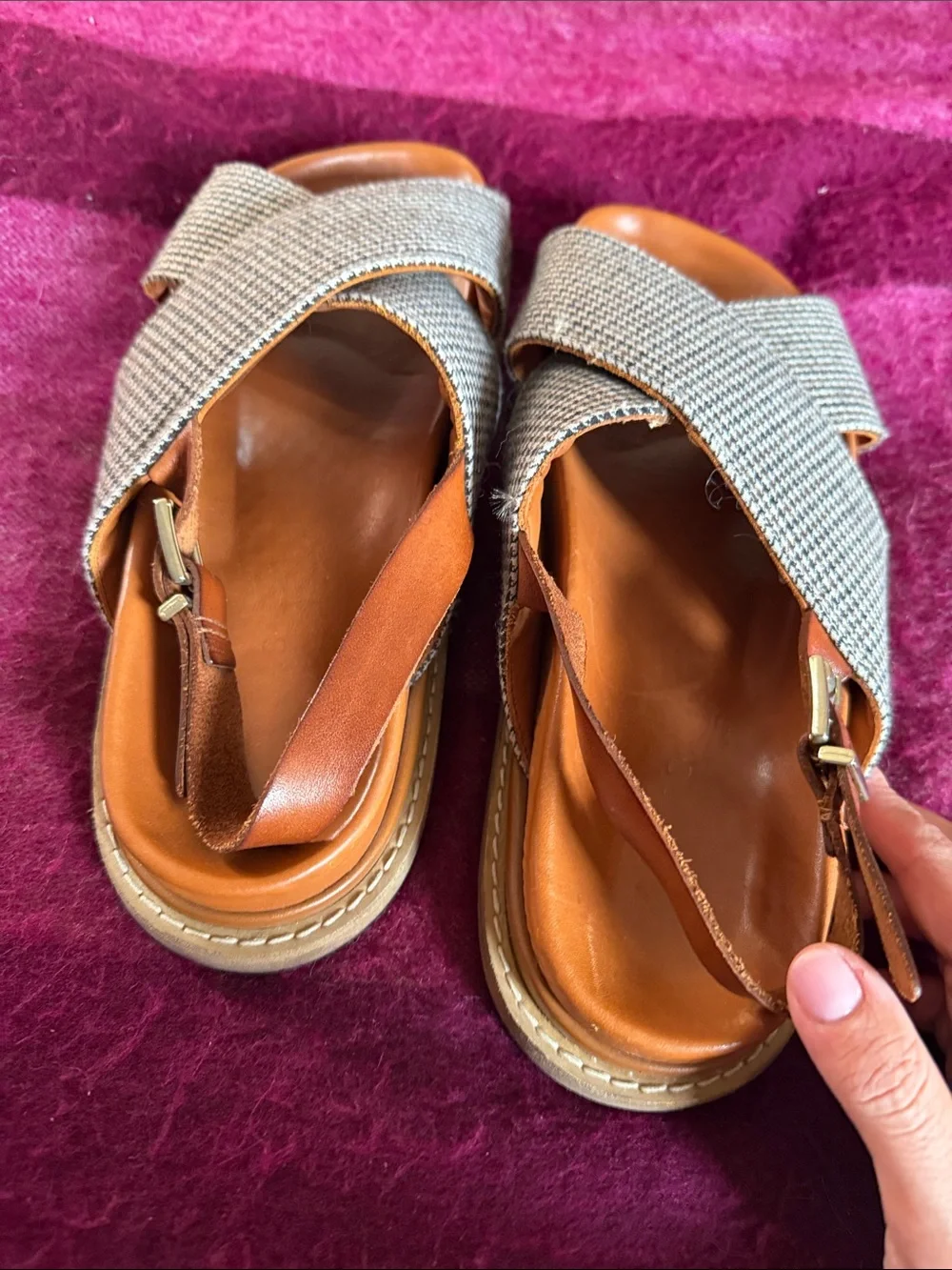 ALOHAS Tan Footbed Houndstooth Cross-Band Sandals